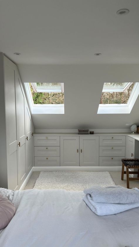 Vibrant Bedroom Ideas, Attic Space Ideas, Attic Master Suite, Vibrant Bedroom, Small Attic Room, Loft Conversion Bedroom, Built In Wardrobes, Attic Wardrobe, Attic Bedroom Storage