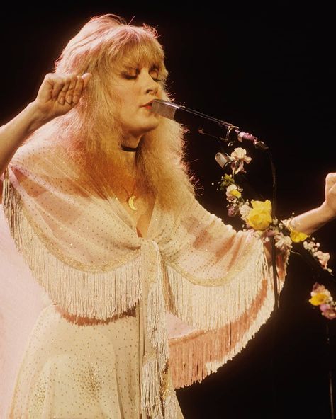 Stevie Nicks during the Mirage Tour (1982) 🌙 • • #stevienicks #miragetour #80s #1980s #80sstyle #classicrock #rockandroll #classicmusic… Stevie Nicks Style, Stephanie Lynn, Ancient Queen, Stevie Nicks Fleetwood Mac, Hugh Dancy, I'm With The Band, Witchy Woman, Justin Timberlake, Stevie Nicks