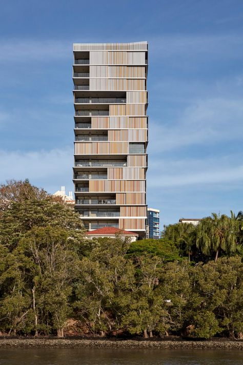 This 14-storey riverside residential block in Brisbane is conceived as a stack of traditional Queenslander residences with characteristic 360-degree verandas. Residential Block Architecture, Traditional Queenslander, Slatted Screen, Building Design Ideas, Brisbane Architects, World Architecture Festival, Residential Tower, Residential Building Design, Residential Development