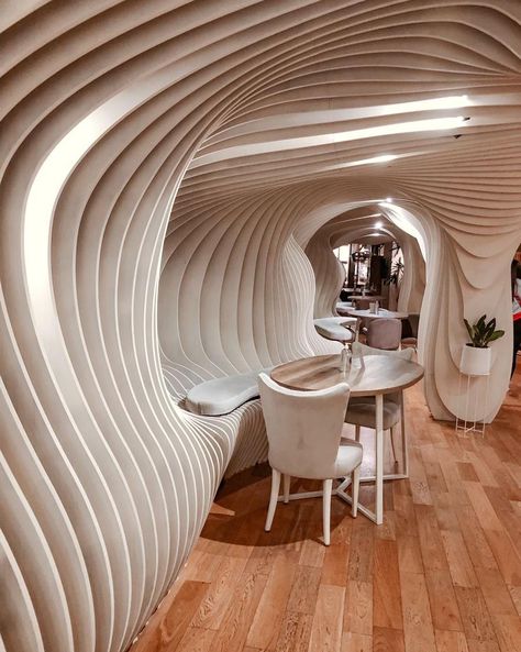 We love this new #CurvedWall Trend! Here's some inspiration if you're looking for nontraditional ideas. Aesthetic Restaurant Interior, Community Space Design, Aesthetic Bar, Bar Aesthetic, Bar Modern, Aesthetic Restaurant, Hotel Lobby Design, Parametric Design, Curved Walls