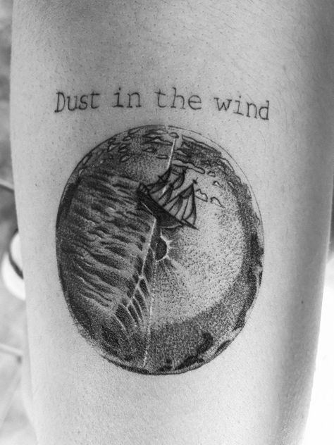 Capa do álbum kansas Dust To Dust Tattoo, Dust In The Wind Tattoo, Kansas Tattoo, Wind Tattoo, Dust In The Wind, Tat Ideas, Inspirational Tattoos, Fish Tattoos, The Wind