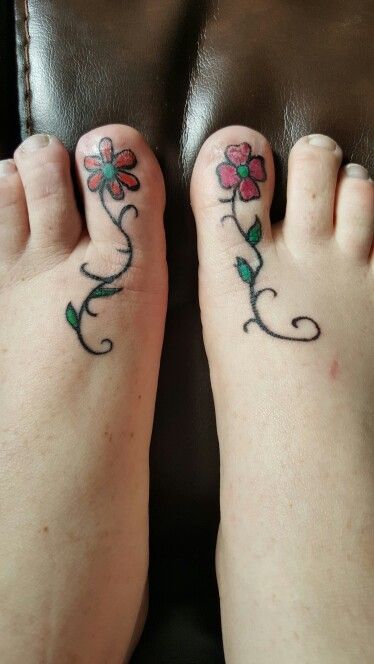 Flower tattoo on my big toe to cover up missing toe nails. Love them! Toenail Tattoo Missing, Missing Toenail Tattoo, Big Toe Tattoos For Women, Flower Matching Tattoos, Big Toe Tattoo, Toe Tattoos For Women, Star Foot Tattoos, Toe Tattoo, Small Inspirational Tattoos