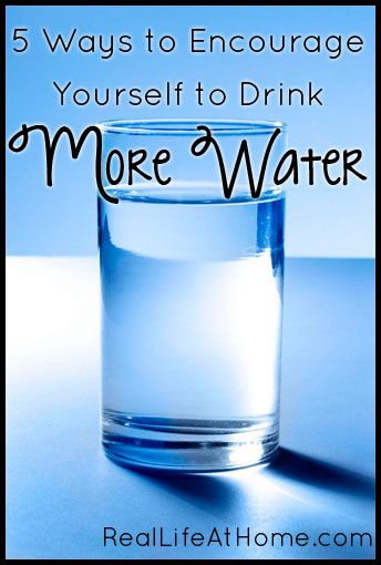 5 Ways to Encourage Yourself to Drink More Water Ways To Drink More Water, Increase Water Intake, Diet Schedule, Water Reminder, Natural Mineral Water, Ways To Stay Healthy, Water Intake, Drink More Water, Beauty Tips For Skin