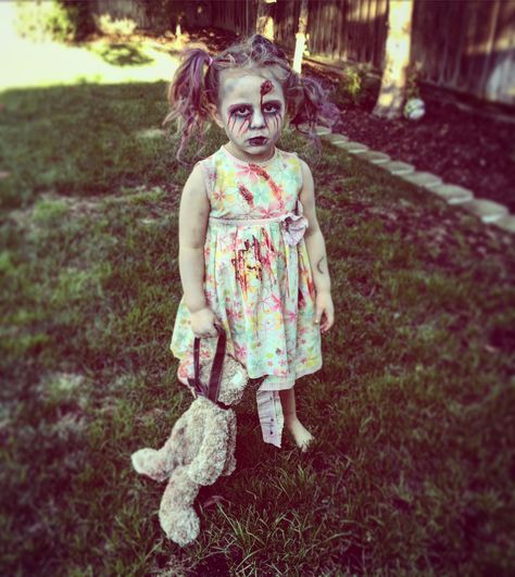 Little girl zombie makeup Zombie Dress Up, Diy Kids Zombie Costume, Creepy Doll Costume For Kids, Zombie Make Up For Kids, Girl Zombie Makeup, Toddler Zombie Costume, Zombie Princess Costume, Scary Girl Halloween Costumes, Girl Zombie Costume