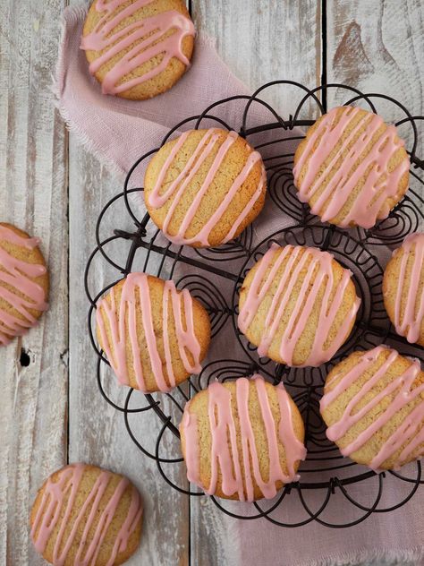 Cardamom Cookies Recipe, Blackberry Cookies, Blood Orange Recipes, Dessert Biscuits, Cardamom Cookies, Orange Chiffon Cake, Soft Chewy Cookies, Orange Cardamom, Orange Season