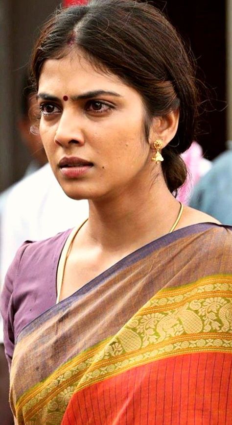 Malavika Mohanan, Actress Without Makeup, Ghost Rider, Desi Beauty, Ghost, On Twitter, Twitter, Beauty, Quick Saves