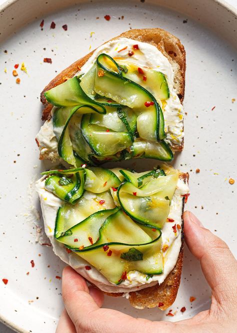 Courgette Ribbons   Tahini Yoghurt On Toast Mint Dressing, Vegan Chilli, Lemon And Mint, Tahini Recipe, Vegetarian Entrees, Simply Dress, Garlic Clove, Spinach Pasta, Creamy Spinach