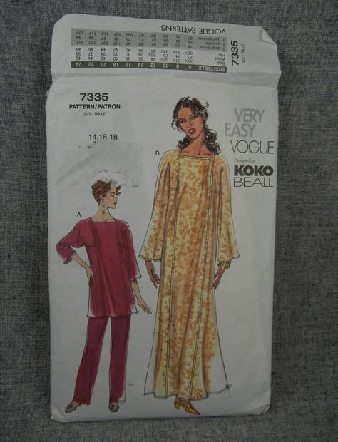 1990s Vogue, Caftan Tunic, Vintage Vogue Sewing Patterns, Vogue Magazine Covers, Relaxed Pants, Relax Pants, Fitted Jumpsuit, Vogue Sewing Patterns, Vogue Pattern