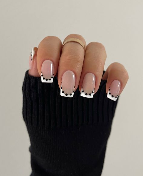 Homecoming Nails White French Tip, French Tip And Full Nail, Nail Design Ideas Square, Pokadot Nails French Tip, Black And White French Tip Nail Designs, French Dots Nails, French Tip Designs White, French With Dots Nails, Short White Tip Nails With Design