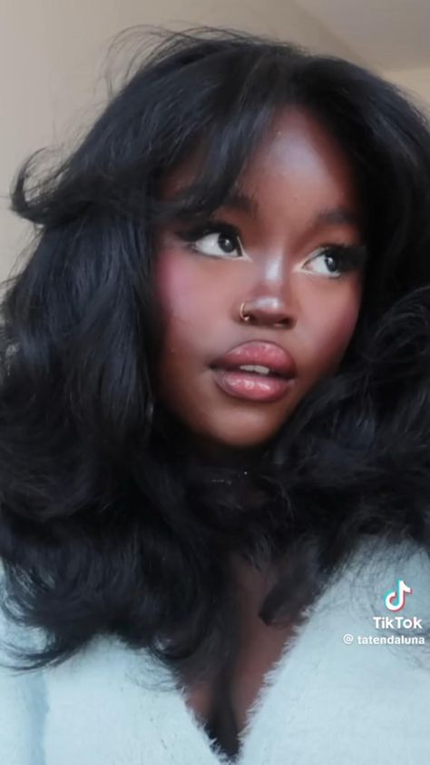 Bambi Makeup, Doll Makeup Tutorial, Doll Face Makeup, Dark Skin Makeup Tutorial, Princess Makeup, Soft Makeup Looks, Makeup For Black Skin, Brown Skin Makeup, Cool Makeup Looks