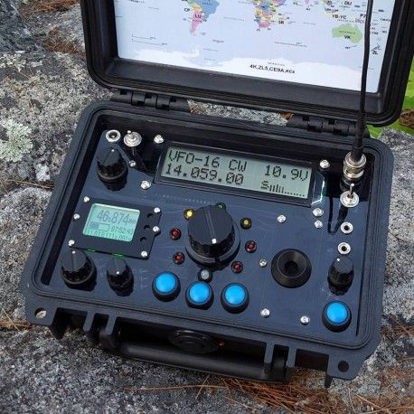 Tactical Communication, Mobile Ham Radio, Walky Talky, Ham Radio Equipment, Radio Equipment, Radio Kit, Pelican Case, Radio Design, Ham Radio Antenna