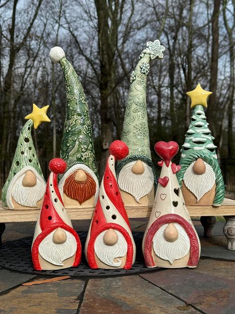 Handbuilding Pottery Ideas Inspiration, Pottery Gnomes, Pottery Hobby, Holiday Ceramics, Ceramic Gnomes, Clay Gnomes, Christmas Gourds, Amazing Pottery, Holiday Pottery