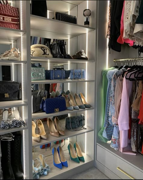 Big Luxury Closet, Big Wardrobe Aesthetic, Heel Closet, Dream Closet Room, Nice Closet, Colourful Closet, Big Wardrobe, Designer Closet, Amazing Closets