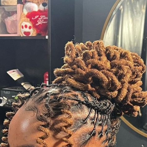 Joi Mac on Instagram: "OMG 🤩 This Style came out so Fye 🙌🏾. Petal Bun & curls 🌺 for the birthday girl   Loc classes are available  Dm if interested   #locs #explore #chicago #locstylesforwomen #houston #locnation #dreadhead #menslocs #wonenslocstyle" Petal Bun Locs, Loc Petal Bun, Bun Curls, Doughnut Bun, Bun With Curls, Hairstyles Bride, 4b Hair, 4a Hair, Short Locs