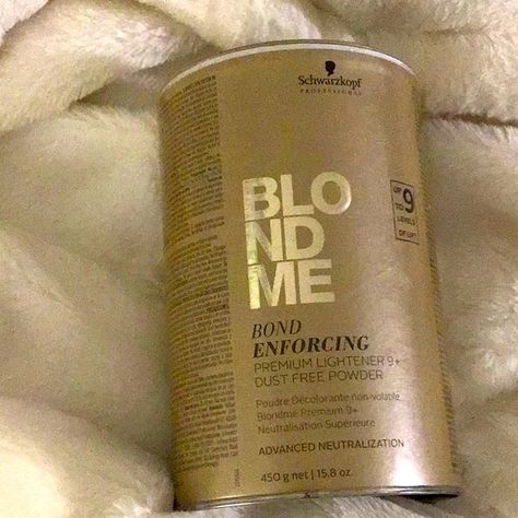 Schwarzkopf BLOND ME bleach powder 9 level hair Bayalage Highlights, Hair Bleach, Bleaching Powder, New Things To Try, Sensitive Scalp, Cosmetic Products, Bleached Hair, Bleach, Hair Care