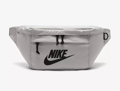 Nike grey waist bag Nike Waist Bag, Fanny Pack Pattern, Summer Workout Outfits, Nike Shoes Air Force, Street Style Bags, Trendy Boy Outfits, Nike Bags, Hip Pack, Girly Bags