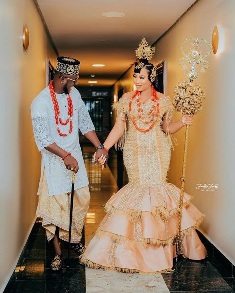 Efik Traditional Attire, Elegant Evening Gowns Classy, Efik Bride, Nigerian Traditional Attire, Gowns Reception, Nigerian Dress Styles, Economics Project, Traditional Wedding Outfits, Heritage Clothing