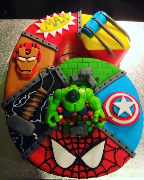 Number 6 Superhero Cake, Avengers Themed Cakes, Superhero Party Decorations, Marvel Birthday Party, Marvel Party, 6th Birthday Cakes, Superhero Birthday Cake, Marvel Cake, Anniversaire Diy