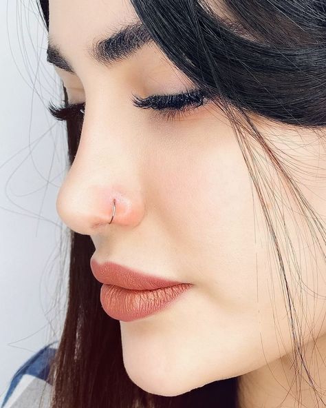 Nose Piercing Ideas, Jewelry Piercing, Airbrush App, Cute Piercings, Body Jewelry Piercing, Nose Rings Hoop, Piercing Ideas, Nose Piercing, Editing Pictures