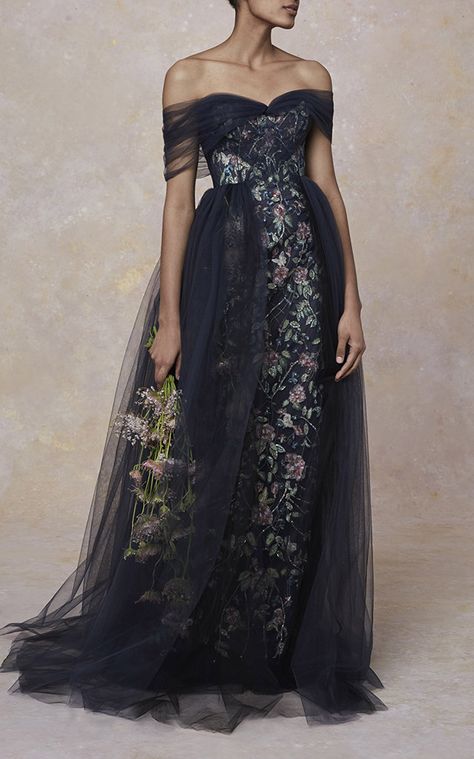 Click product to zoom Fantasy Dresses, Fantasy Dress, Gorgeous Gowns, Marchesa, Beautiful Gowns, Fancy Dresses, Look Cool, Couture Fashion, Look Fashion