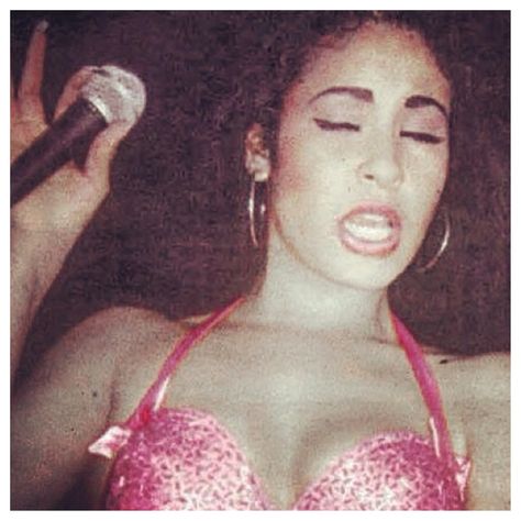 Selena Quintanilla in a pink bustier Selena Quintanilla Pink, Pink Bustier, Selena Quintanilla, Pink