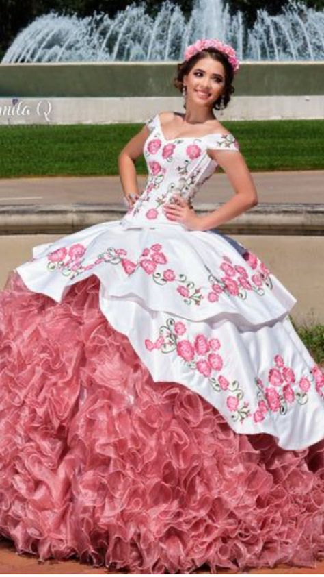 Quince Charro Dresses, Charra Quinceanera Dresses, Quinceanera Charro, Quinceanera Venue, Charro Dress, Quinceanera Dresses Mexican, Vestido Charro, Xv Dresses, Quinceanera Pink