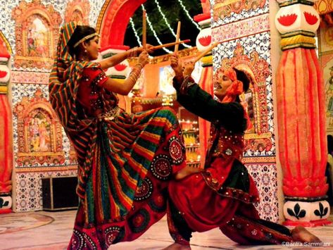 dandiya dance during navratri celebration in mumbai india Garba Dance Photography, Garba Photography Poses, Dandiya Dance, Gujarati Garba, Navratri Celebration, Poses Friends, Chania Choli, Garba Dance, Maa Image