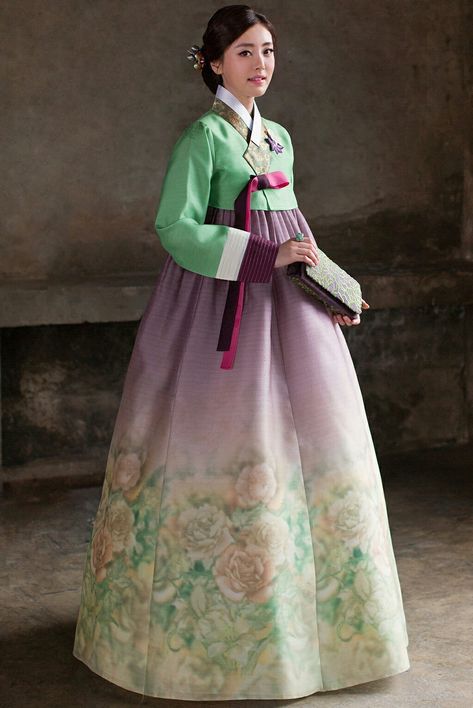 Korean Hanbok Female, Korean Dress Style, Hanbok Female, Korean Poetry, Traditional Korean Clothing, Traditional Asian Clothing, Hanbok Traditional, Cultural Fashion, Korean Traditional Clothing