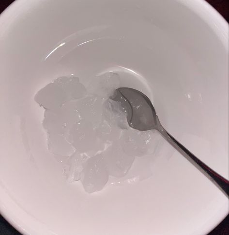 Ice Meal Aesthetic, Ice Diet, Ice Eater, Live Aesthetic, Ice Bowl, Eating Ice, Healthy Food Motivation, Body Motivation, Movie Posters Minimalist