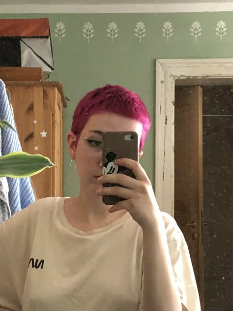 Short Pink Hair Buzzcut, Pastel Buzzcut, Hot Pink Buzzcut, Pink Buzzcut Woman, Pink Buzzcut, Enby Haircuts, Buzz Cut Women, Short Dyed Hair, Really Short Hair