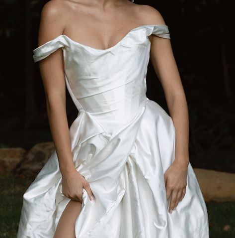 Stunning Vivienne Westwood gown from @bloom_australia_ Jewellery @lolaknightofficial Venue @wynmereestate MUA @shannonhope_makeupartist Model @leilani.kirkpatrick Vivienne Westwood Bridal 2024, Vivienne Westwood Gown, Vivienne Westwood Bridal, Vogue Weddings, Bridal 2024, Weddings 2024, Australian Wedding, Vogue Wedding, Material Girls