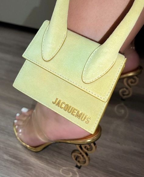 White toes 
Gold heels 
Girls in heels 
Yellow purse 
Summer outfits 
Summer date outfits 
Date outfits 
Date night outfits 
Baddies outfits 
Fashion Heels Yellow, Jacquemus Bag, Baddie Outfit, Tiktok Outfits, Heels White, Solar Plexus Chakra, Celine Luggage Bag, Gold Heels, Solar Plexus