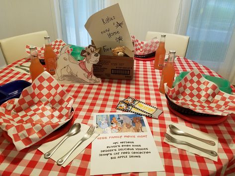 Company Party Games, Peanuts Birthday Party, Themed Nights, Peanuts Birthday, Movie Night Food, Company Dinner, Apple Drinks, Disney Dinner, Oliver And Company