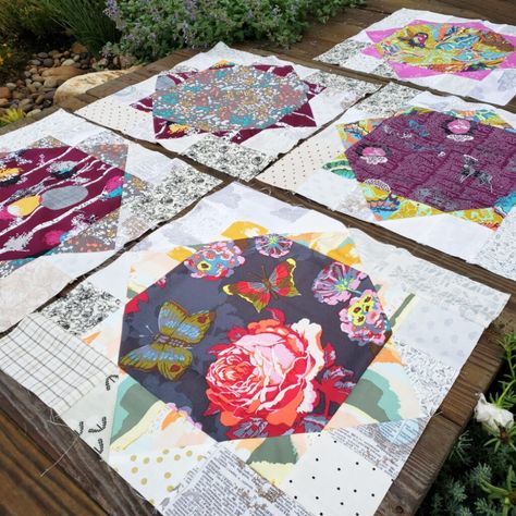 Large Block Quilts, Anna Maria Horner Fabric, Large Floral Print, Floral Quilt, How To Finish A Quilt, Nature Inspired Design, Printed Quilt, Sweet Life, Mixing Prints