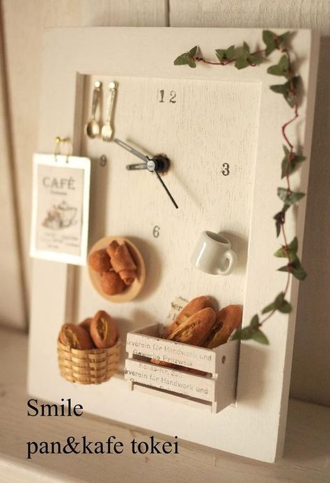 Dolls House Shop, Miniature Bakery, Clay Crafts Air Dry, Miniature Rooms, Miniature Kitchen, Diy Clock, Clay Miniatures, Miniature Crafts, Room Box