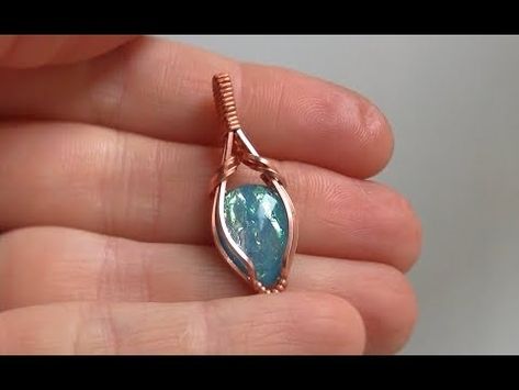 Cabochon Tutorial, Crystal Jewelry Diy, Wire Wrap Cabochon, Wire Wrapped Stone Jewelry, Wire Wrap Jewelry Designs, Mini Tutorial, Wire Wrapped Jewelry Tutorials, Wire Jewelry Tutorial, Diy Jewelry Inspiration