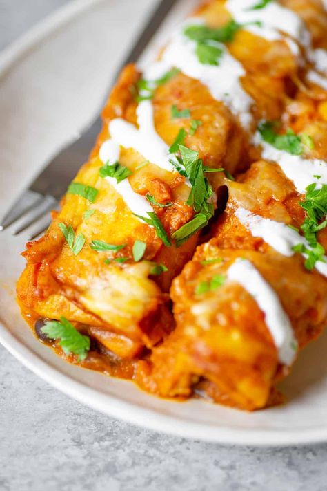 Vegan Pumpkin Enchiladas, Pumpkin Black Bean Enchiladas, Pumpkin Enchilada Sauce, Vegetarian Pumpkin Recipes, Vegan Pumpkin Dinner, Pumpkin Enchiladas, Freezer Meals For New Moms, Meals For New Moms, Vegetarian Freezer Meals