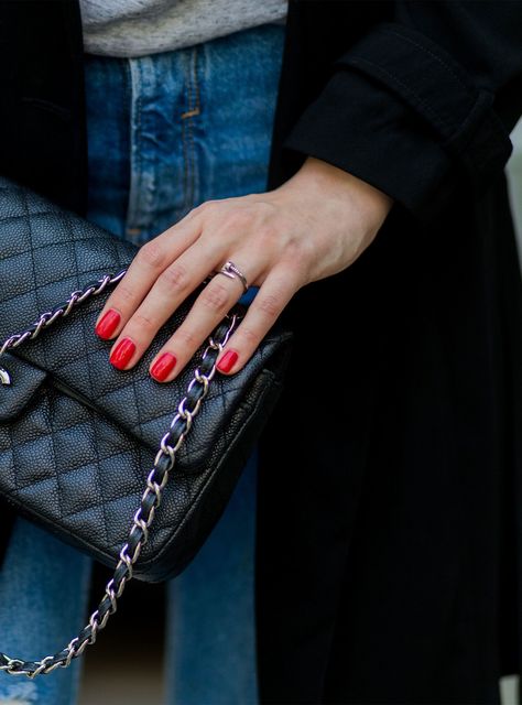 A Pro's Guide To Finding Your Signature Nail Shape #refinery29 Signature Nails, Nails After Acrylics, Pretty Nail Polish Colors, Wedding Acrylic Nails, Popular Nail Colors, Nail Polish Colors Fall, Pretty Nail Polish, Nagellack Trends, Nail Color Trends