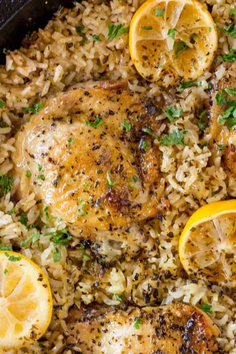 Greek Chicken And Rice, Oven Baked Chicken And Rice, Baked Chicken And Rice, Chicken And Rice Recipe, Dinner Then Dessert, Chicken Recipes Boneless, Greek Lemon Chicken, Rice Dinner, Vegetable Casserole