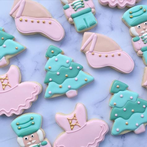 Nutcracker Treats, Nutcracker Sugar Cookies, Nutcracker Cookies, Pastel Nutcracker Party, Nutcracker Cookies Decorated, Ballerina Birthday Cookies, Nutcracker Ballet Cookies, Pink Nutcracker Party, Pink Nutcracker Cookies