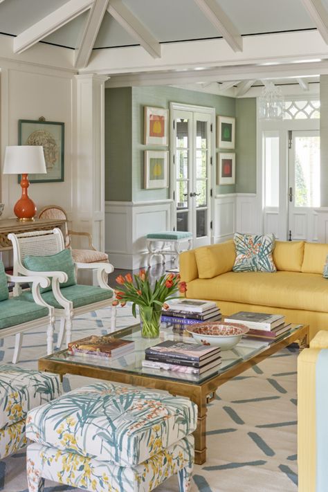 Meg Braff Designs kept things sophisticated and thoughtful, and not at all flamboyant in this Vero Beach bungalow. Bright whites, clear true colors, a dash of wicker, and forgiving cotton fabrics provided this home with a great Florida style. “Each space has its own personality, while visually connecting in a nice way. We used some of my favorite patterns and colors in this house, and it feels inviting, relaxed, and like the perfect Florida getaway,” says Meg. Private Garden Design, Bungalow Style, Classic Architecture, Beach Bungalows, Vero Beach, Top Interior Designers, House Tour, Decor Tips, Florida Home