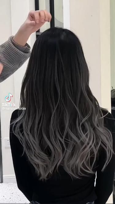 Black And Grey Hair, Grey Ombre Hair, Gray Balayage, Black Hair Balayage, Hair Magic, Balayage Hair Dark, Black Hair With Highlights, Grey Hair Color, Hair Dye Colors