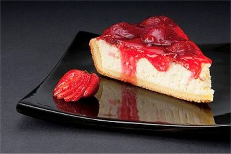 Junior's Famous No. 1 Strawberry Cheesecake | CraftyBaking | Formerly Baking911 Juniors Strawberry Cheesecake Recipe, Juniors Cheesecake Recipe, Jr Cheesecake Recipe, Juniors Cheesecake, Cheesecake Ideas, Savory Cheesecake, Cake Varieties, Strawberry Cheesecake Recipe, Cheesecake Toppings