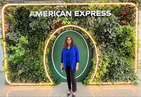 Sustainable Event Decor, Photo Op Wall, Photo Opportunity Ideas Events, Activation Booth, Sustainable Event, Event Entrance Arch, Interactive Advertising, Event Booth Design, Photo Moment