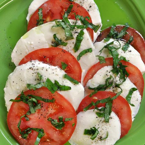 Tomato and Bocconcini Salad | BC Dairy Association Tomato And Bocconcini Salad, Bocconcini Recipes, Tomato Bocconcini Salad, Bocconcini Salad, Tomato Caprese, Summer Eats, Dressing Recipes, Summer Eating, Cheese Salad