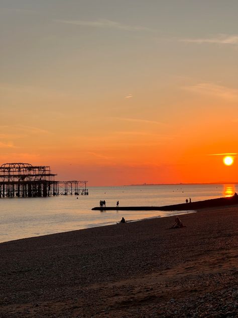 Brighton Beach Aesthetic, The Lanes Brighton, Brighton West Pier, New Brighton Beach, Brighton Lanes, Brighton Pier, Sunset Ocean, Photography Sunset, Orange Sunset