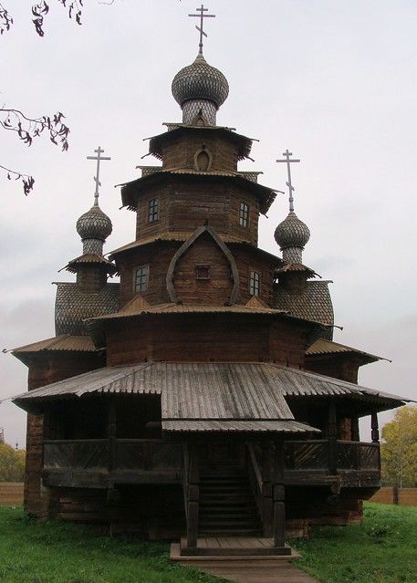 Wooden Churches, Cathedral Design, Wooden Church, Byzantine Architecture, Wooden Architecture, Church Pictures, Russian Architecture, Unusual Buildings, Sacred Architecture