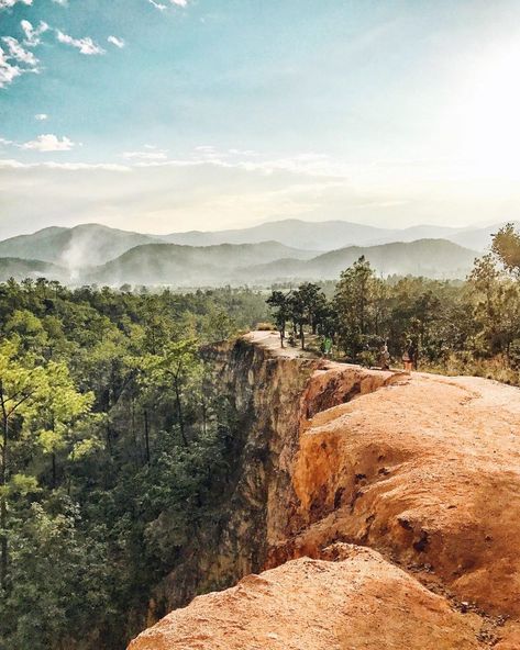 #Pai #Thailand Thailand National Parks, Manifest Moodboard, Thailand Sunsets, Thailand Nature, Travelling Asia, South Thailand, Pai Thailand, Thailand Activities, Thailand Destinations