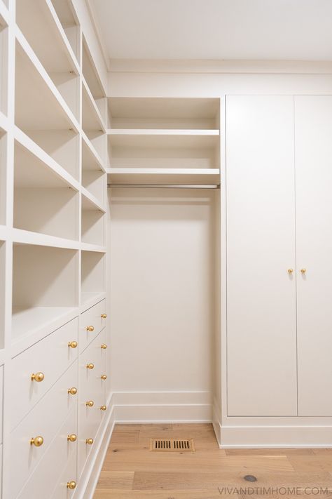 Ikea Closet Design Layout, Walk In Pax Closet, Ikea Custom Closet Built Ins, Diy Walkin Closet Ideas Ikea Hacks, Pax Closet Built In, Flisberget Ikea Hack, Ikea Pax Closet Corner, Closet Design With Drawers, Ikea Pax Closet Hack Built Ins