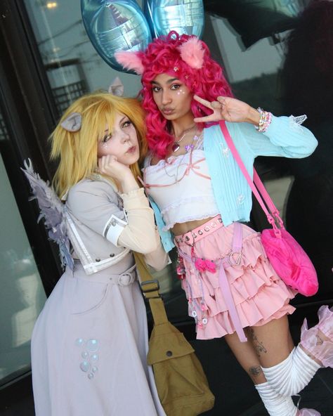 THE PINKEST OF PIES! 🎀 (animethon 2024 post no.1 hehe. i had so much fun this weekend even tho i couldn't make it sunday!!! i love my friends YAAYY) 📸 : @mikealcerphotos 🌟 #mlp #mylittlepony #pinkiepie #pinkiepiecosplay #mlpcosplay #derpyhooves #rainbowdash #twilightsparkle #cosplay #cosplayersofinstagram #yegcosplay #animethon #animethon2024 Derpy Hooves Cosplay, Derpy Cosplay, Hooves Cosplay, Pinkie Pie Cosplay, Mlp Cosplay, Love My Friends, Derpy Hooves, I Love My Friends, Cosplay Tips